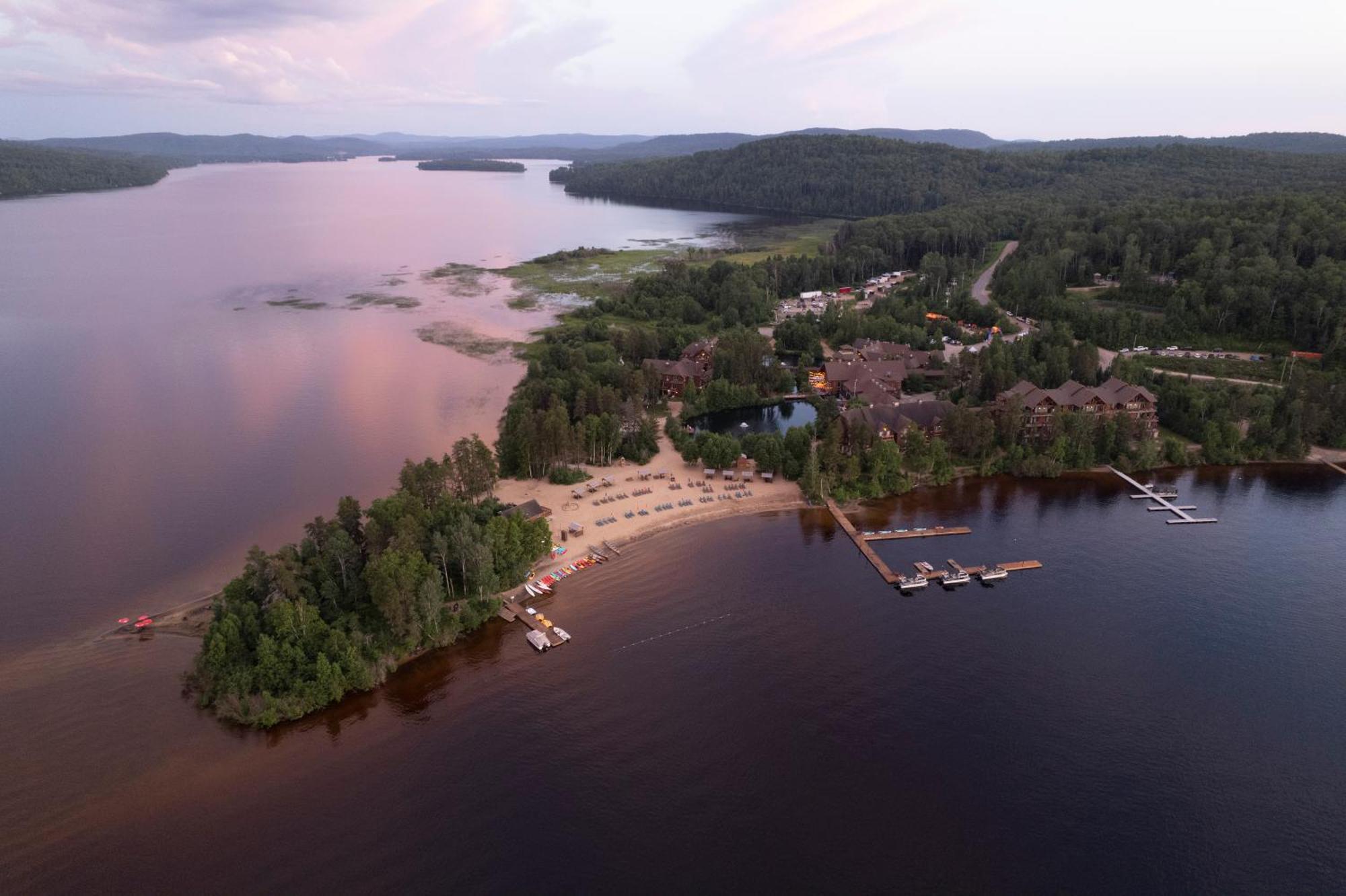 Auberge Du Lac Taureau Сен-Мишель-де-Сен Экстерьер фото